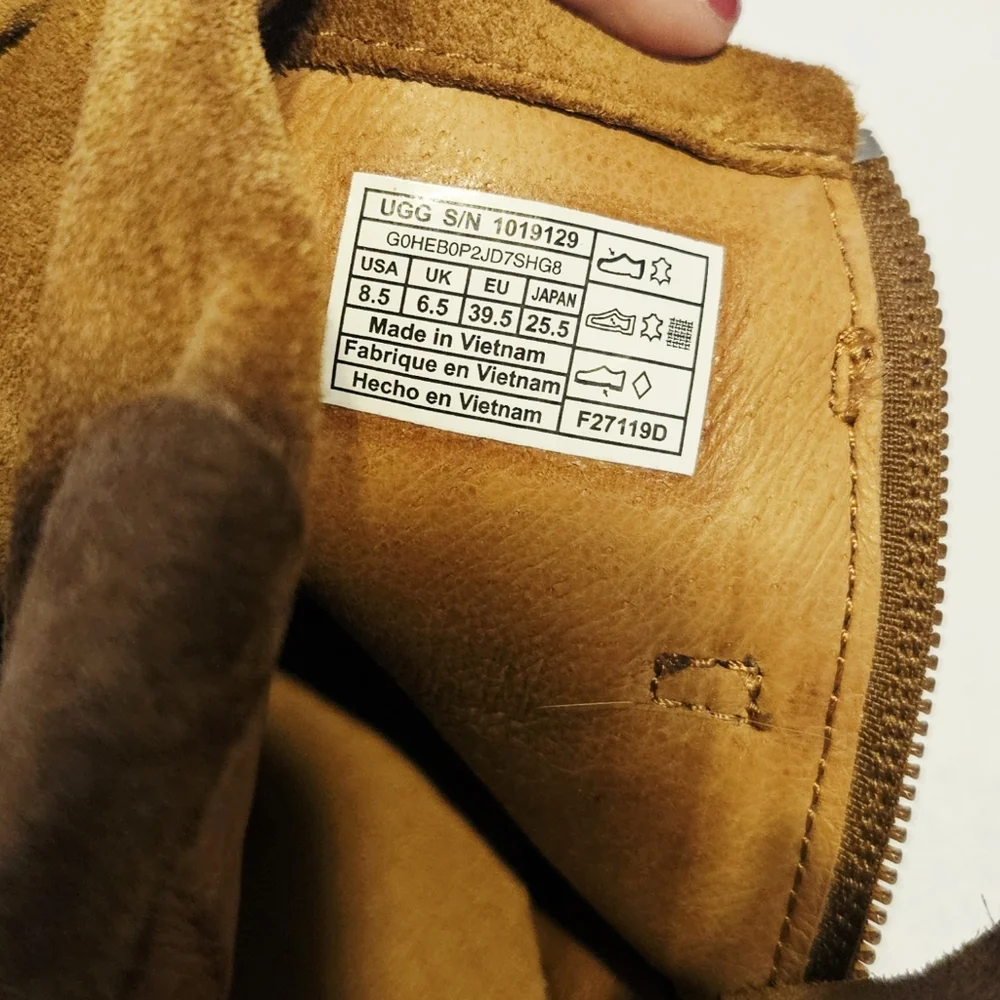 UGG Reid Womens Soft Suede Moccasins Size 8.5 Beige - Picture 6 of 6